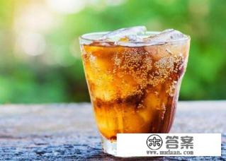 在减肥期间可以喝可乐吗?