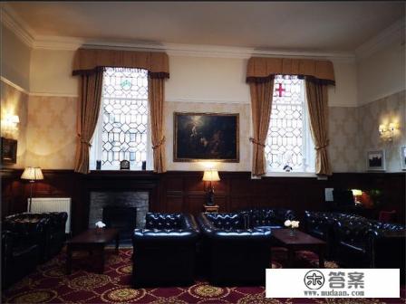 一个人去英国旅游安全吗？需要注意什么？