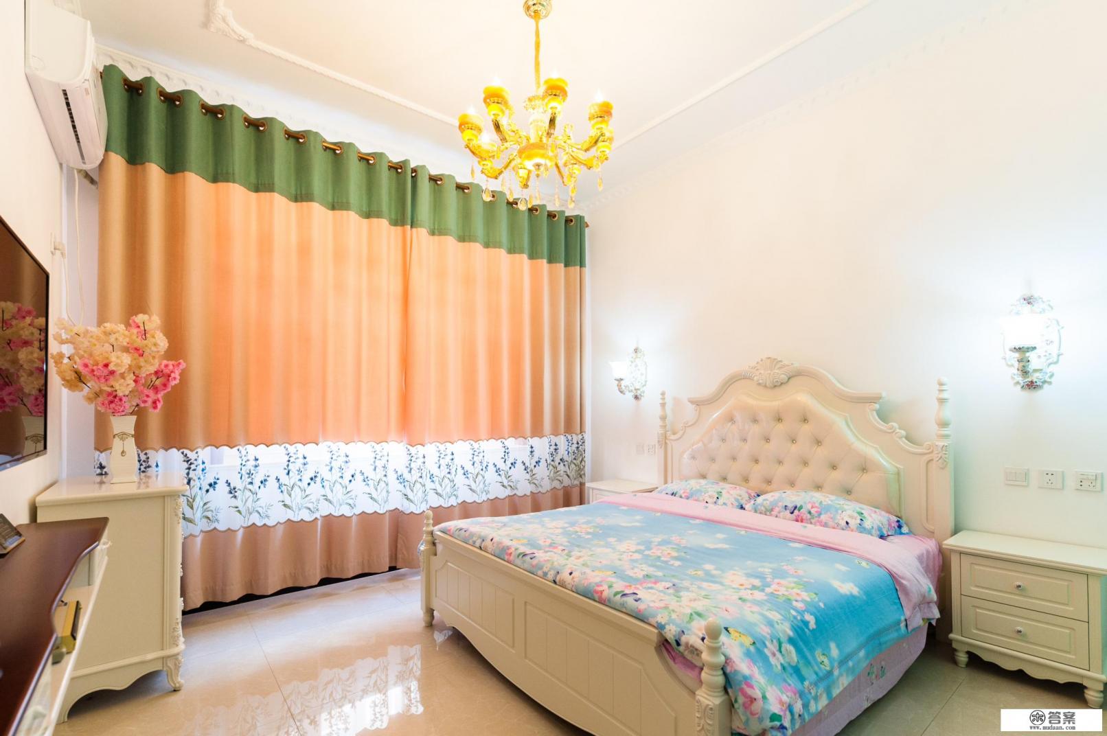 暑假北戴河及周边两三天。十人左右，住宿，餐饮及游玩有没有推荐？昌黎黄金海岸如何？