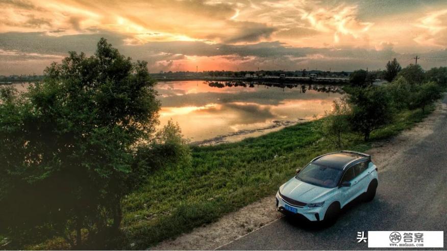 去草原和沙漠旅行穿甚么衣服拍照效果好？