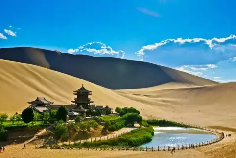 甘肃自然景点？