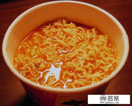 为什么中国人在国外旅游的时候喜欢吃泡面？