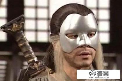 《神雕侠侣》小说中,杨过独创的黯然销魂掌法为什么会夹杂有“腿功”呢? 《神雕侠侣》小说中,杨过独创的黯然销魂掌法为什么会夹杂有“腿功”呢?