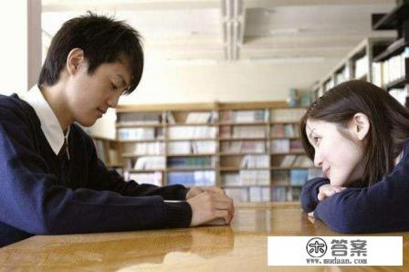 早恋和晚恋的好处坏处是什么? 早恋和晚恋的好处坏处是什么?