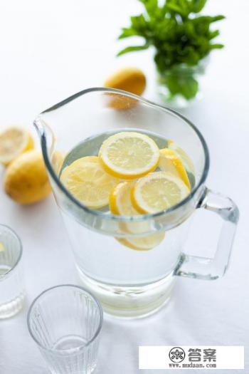 皮肤变白的最快最有效方法? 皮肤变白的最快最有效方法?