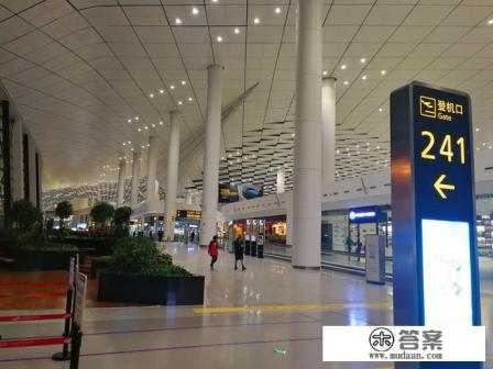 旅游团结束当地行程后地陪应提供送站服务主要包括什么环节?