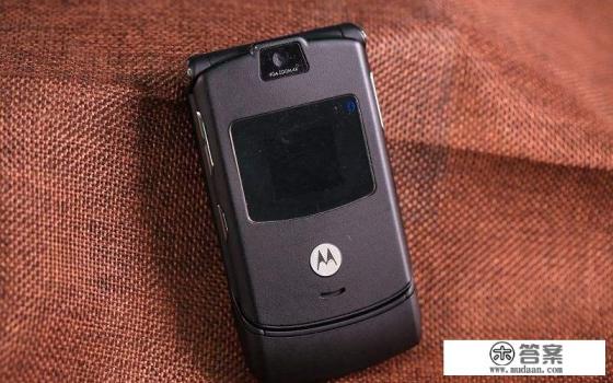 m711c是什么时候的手机？