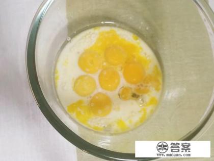 找一本古装的小说,男主角叫叶飞,女的有彩虹公主,水玲珑,还有个郡主,有个事女扮男装的,后来也嫁给了叶飞? 找一本古装的小说,男主角叫叶飞,女的有彩虹公主,水玲珑,还有个郡主,有个事女扮男装的,后来也嫁给了叶飞?