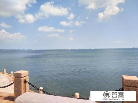 大学生应该怎样度过大学生活