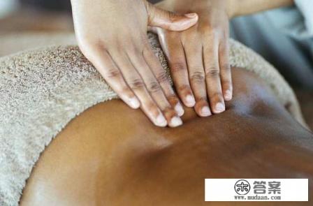 谁能推荐几款比较出名的泡浴精油 谁能推荐几款比较出名的泡浴精油