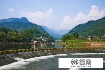 洪雅有哪些不错的旅游景点？可以推荐介绍一下么