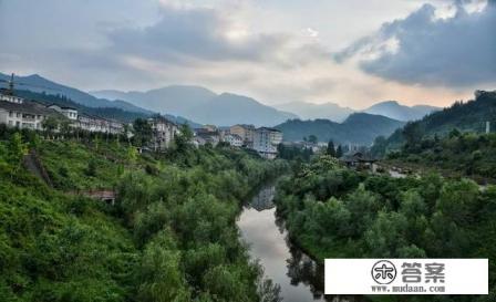 洪雅有哪些不错的旅游景点？可以推荐介绍一下么