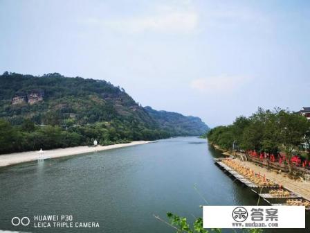 你对独自一人旅游有什么看法 你对独自一人旅游有什么看法