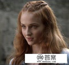 权力的游戏雪伊谁演的