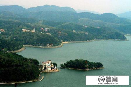 如果外出旅游,哪些地方可以带狗狗一同去 如果外出旅游,哪些地方可以带狗狗一同去
