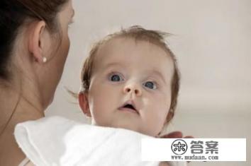 婴儿经常打嗝是怎么回事 婴儿经常打嗝是怎么回事