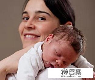 婴儿经常打嗝是怎么回事 婴儿经常打嗝是怎么回事