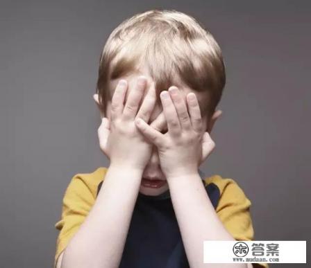 散光是什么引起的