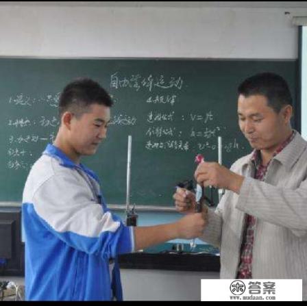 多做练习题能提高初中物理成绩吗 多做练习题能提高初中物理成绩吗