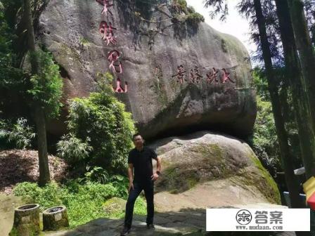 大家一个人旅行穷游的时候会带行李箱吗 大家一个人旅行穷游的时候会带行李箱吗