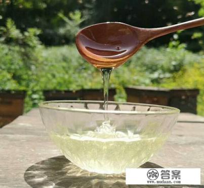坐月子可不可以吃蜂蜜呢 坐月子可不可以吃蜂蜜呢