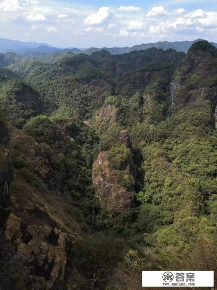 一个大人带两个孩子去哪里旅游 一个大人带两个孩子去哪里旅游